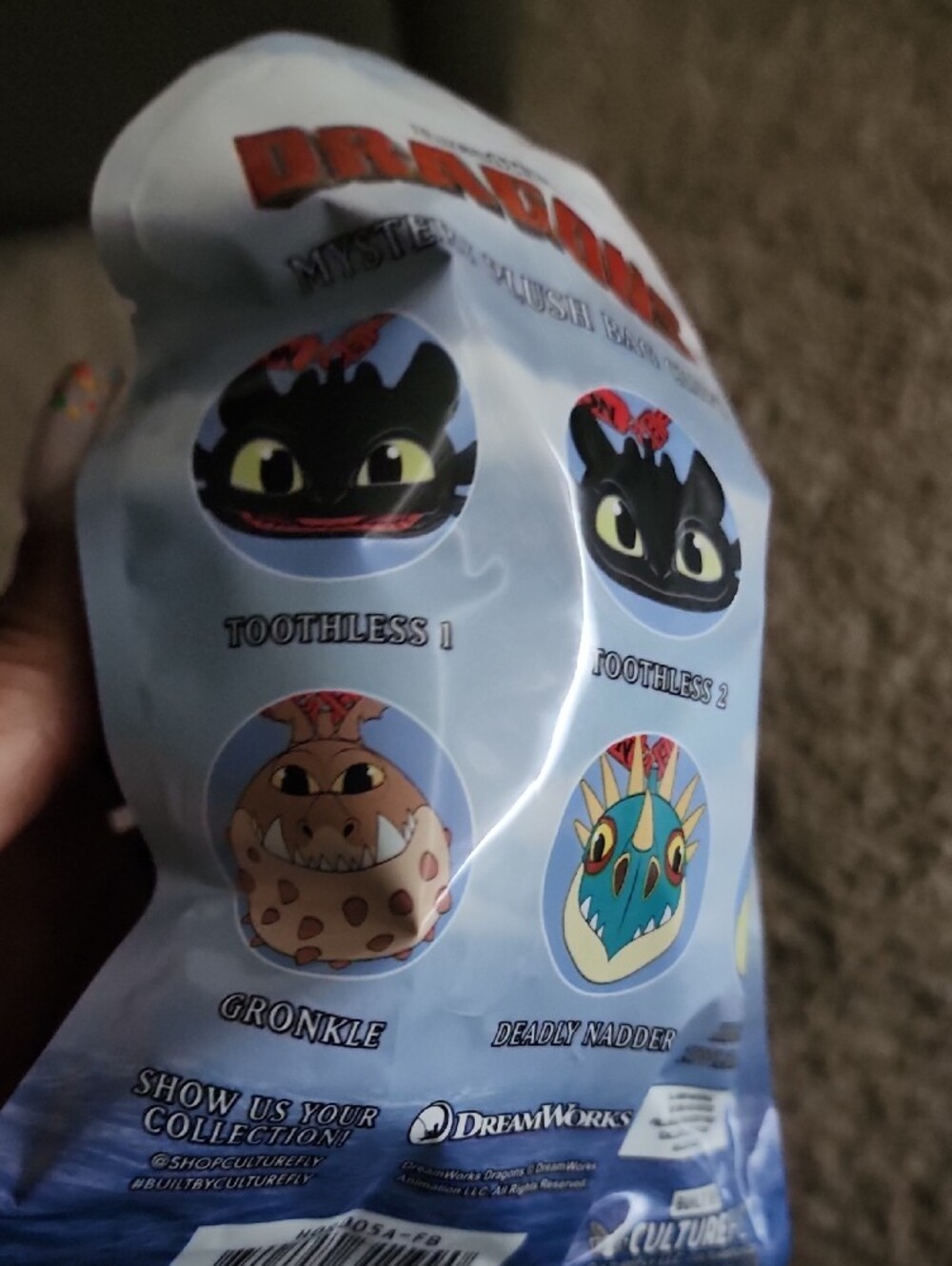 DreamWorks Black Dragon Mystery Plush Bag Clip - Picture 3 of 4
